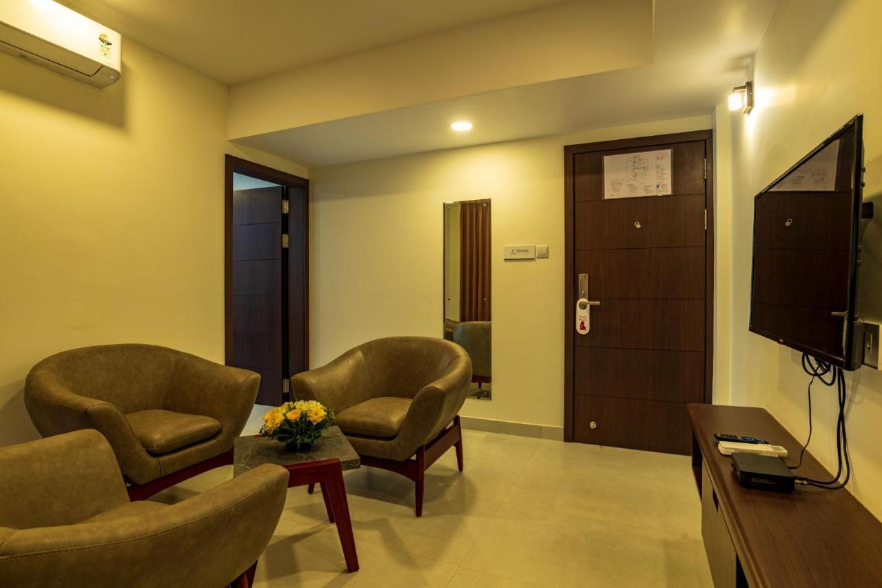 Arctic Hotel Kochi Exterior photo