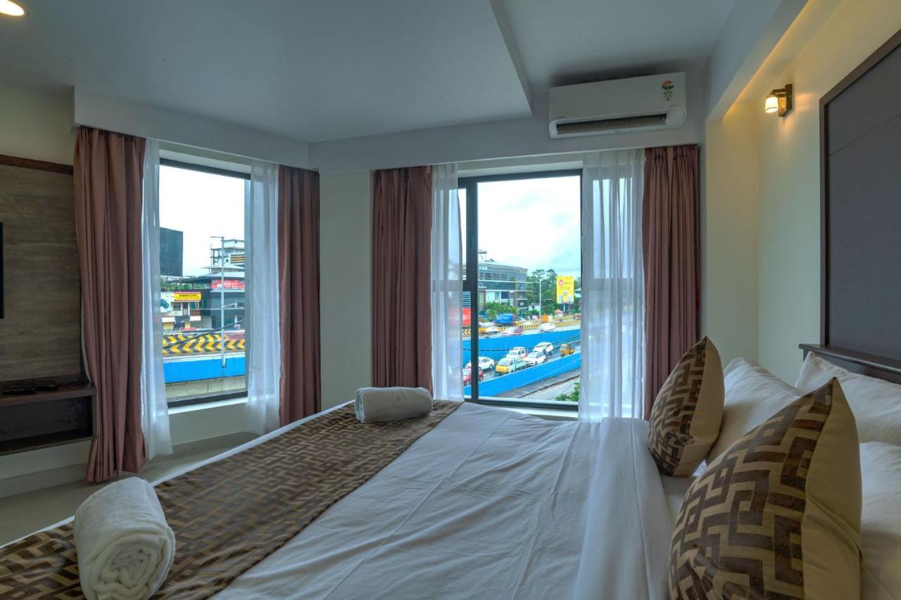 Arctic Hotel Kochi Exterior photo