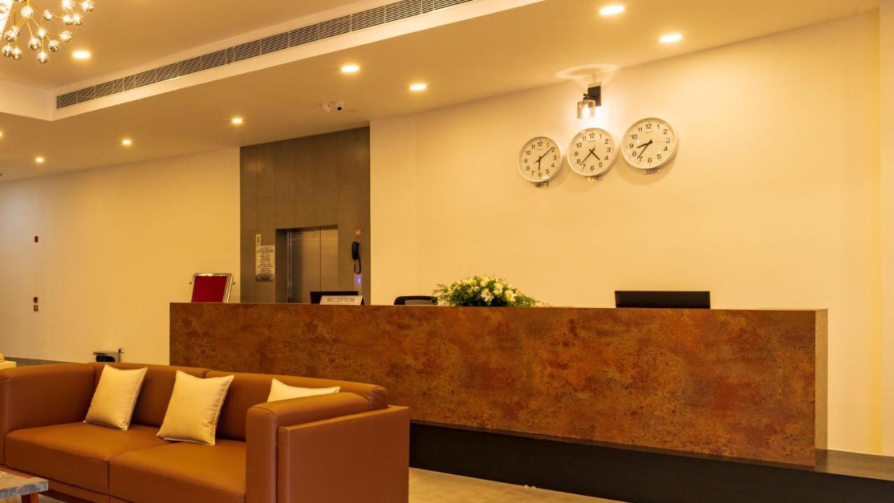 Arctic Hotel Kochi Exterior photo