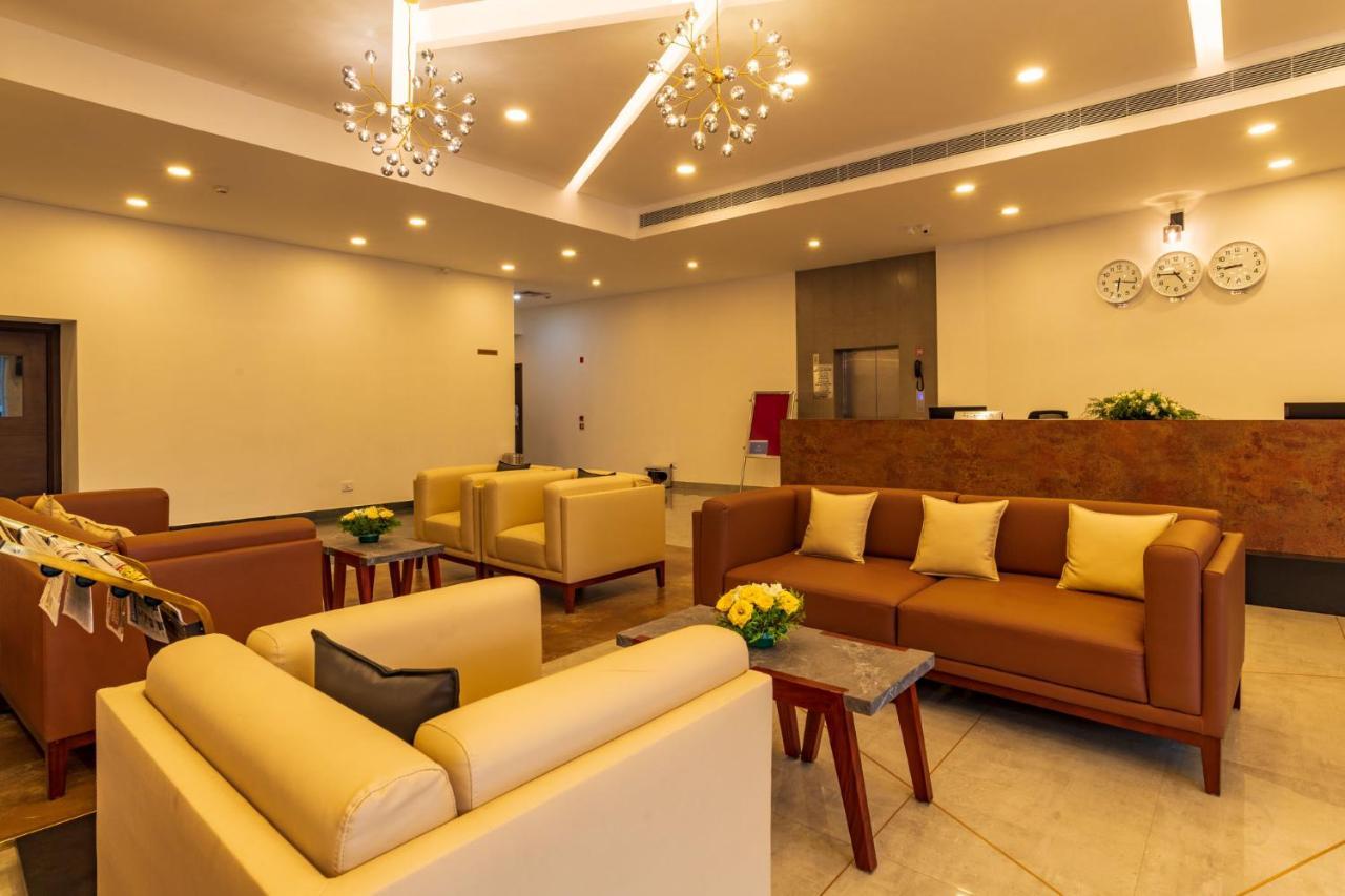 Arctic Hotel Kochi Exterior photo