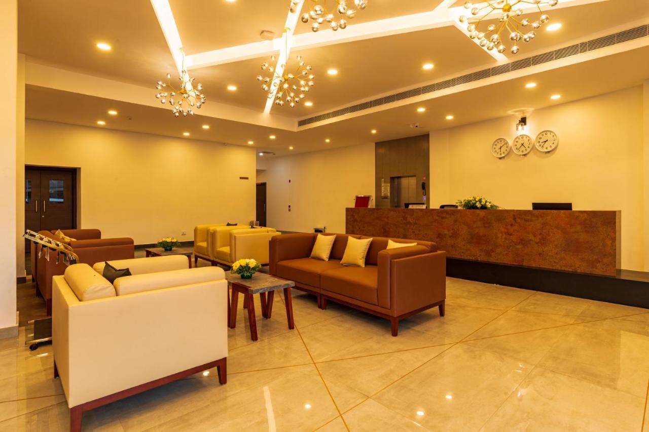 Arctic Hotel Kochi Exterior photo