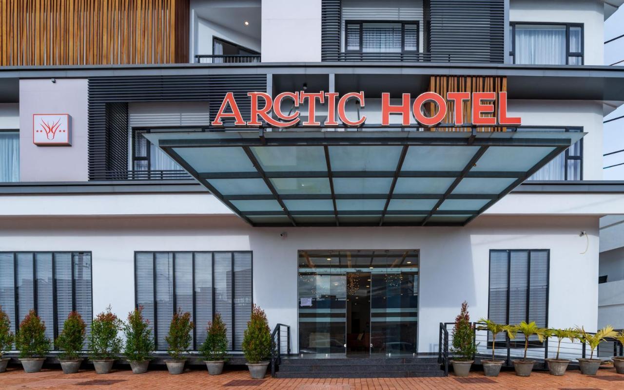 Arctic Hotel Kochi Exterior photo