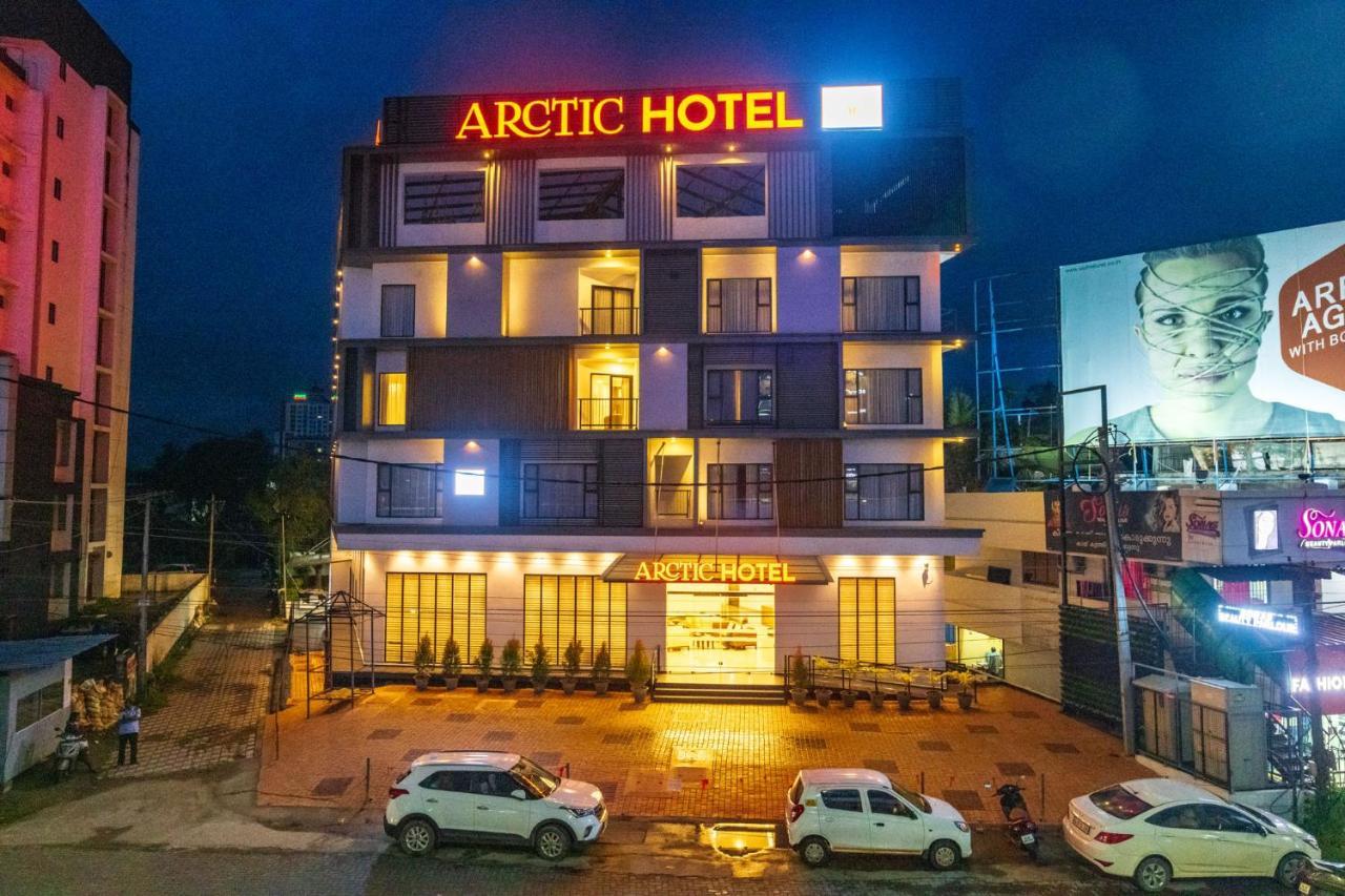 Arctic Hotel Kochi Exterior photo